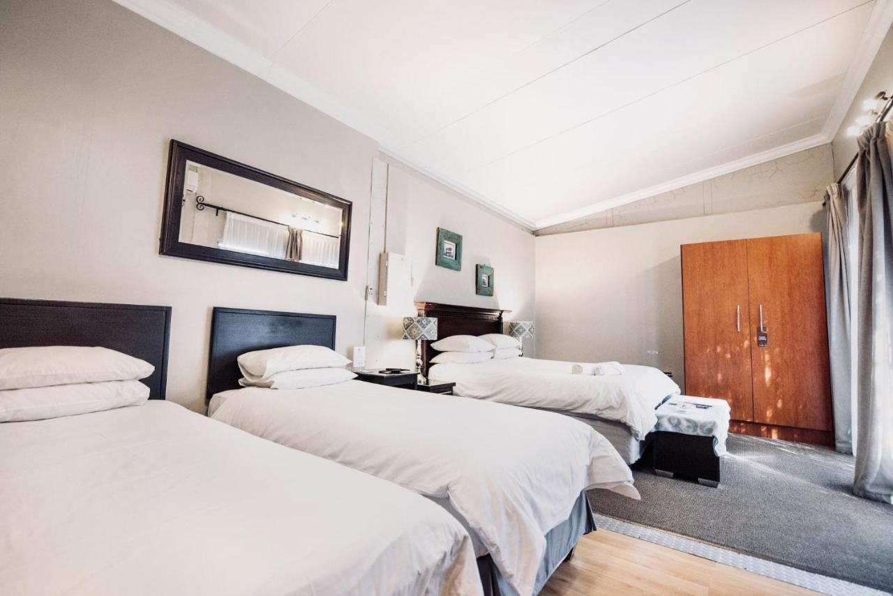 Cottonwood Guesthouse Oasis ブルームフォンテーン エクステリア 写真