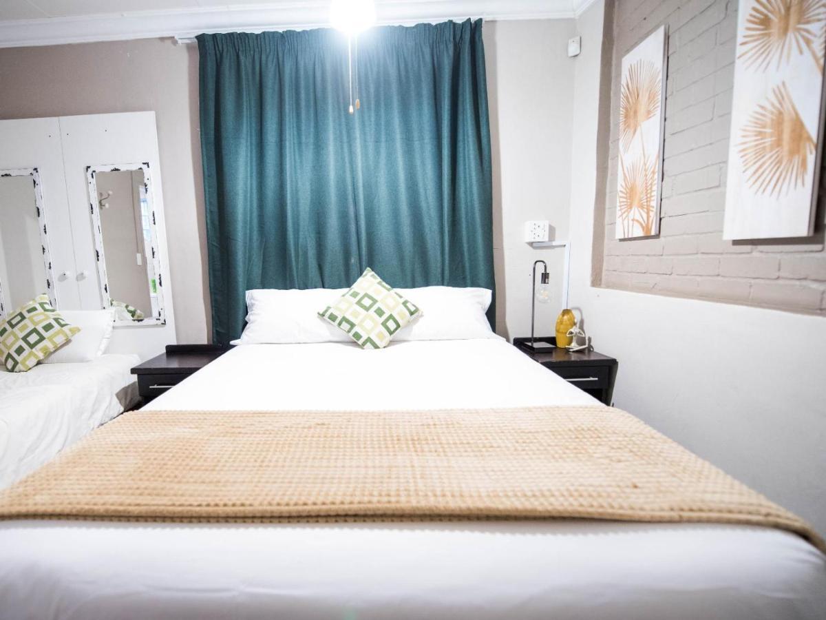 Cottonwood Guesthouse Oasis ブルームフォンテーン エクステリア 写真